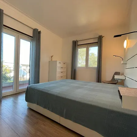 Cantinho Da Baleia 公寓